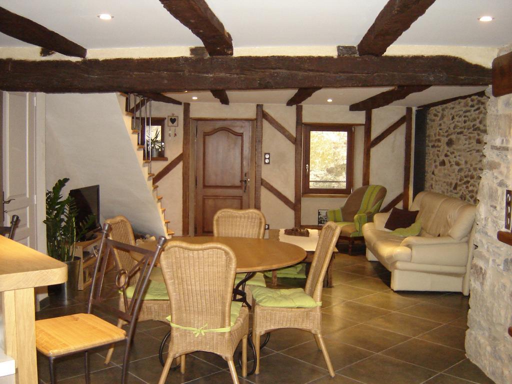 Les Hotes Du Lac, Chambres Et Tables D'Hotes Mandailles  외부 사진
