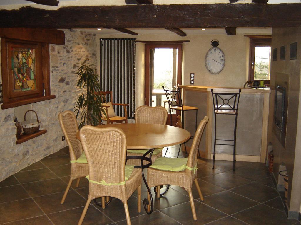 Les Hotes Du Lac, Chambres Et Tables D'Hotes Mandailles  외부 사진