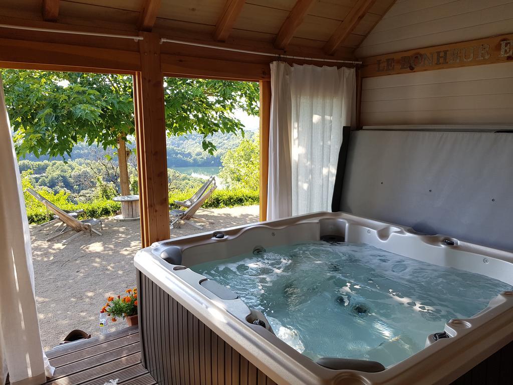 Les Hotes Du Lac, Chambres Et Tables D'Hotes Mandailles  외부 사진